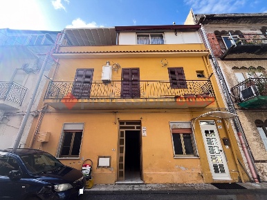 Foto Appartamento in Via Aspromonte 15, Milazzo Centro di 123 m² in vendita