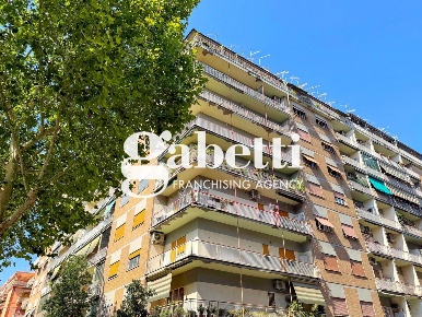 Foto Appartamento in Via OLEVANO ROMANO 71, Roma Tor de' Schiavi di 76 m²