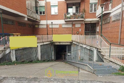 Foto Negozio in Via Morro n. 44, Rieti di 367 m² con 1 locali in vendita