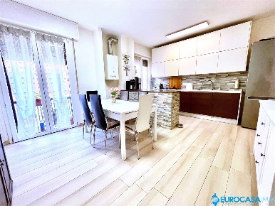 Foto Appartamento in Via Trento Trieste  41, Carpi di 148 m² con 5 locali