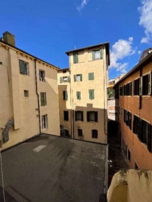 Foto Appartamento in Via Pellicciai, Verona Centro Storico di 170 m²