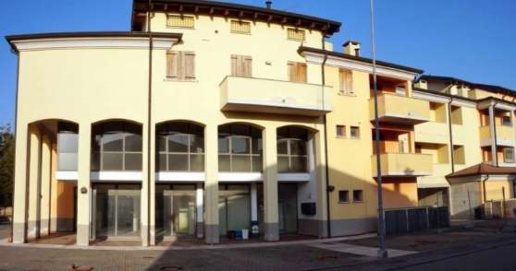 Foto Ufficio in Via Don Ulderico Caffini, Gonzaga Centro di 83 m²