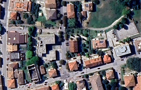 Foto Negozio in Via Vittorio Veneto, Colli al Metauro Calcinelli di 69 m²