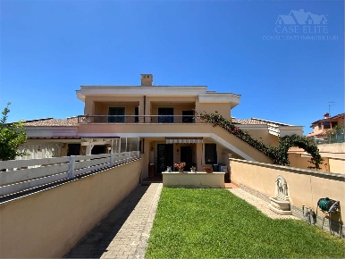Foto Appartamento a Ardea di 62 m² con 3 locali in vendita