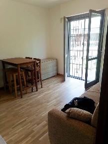 Foto Appartamento in via privata Gadames 100, Milano di 45 m² con 2 locali