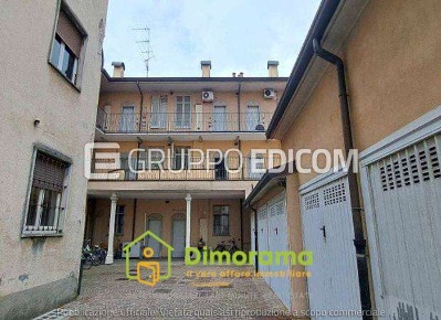 Foto Appartamento in Via cesare beccaria, Legnano di 60 m² con 4 locali