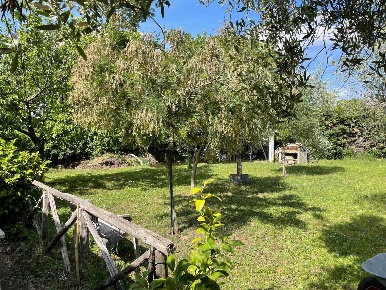 Foto Terreno agricolo a Viterbo Bagnaia - La Quercia di 1400 m² in vendita