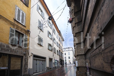 Foto Appartamento in Via S.Alessandro 58, Bergamo Centro di 140 m²