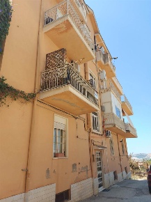 Foto Appartamento a Naro di 173 m² con 6 locali in vendita