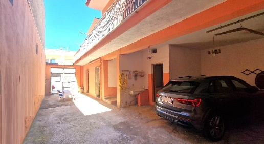 Foto Casa indipendente a Mondragone di 180 m² con 6 locali in vendita
