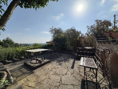 Foto Villa unifamiliare a Fauglia Centro di 319 m² con 16 locali in vendita