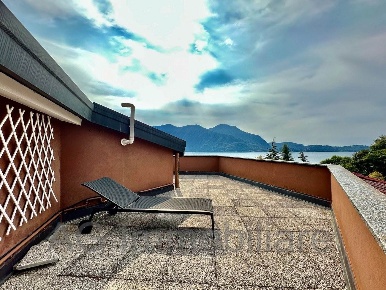 Foto Appartamento in Corso Belvedere, Ghiffa Susello di 100 m² con 3 locali