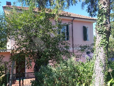 Foto Appartamento in via montalbano  211, La Spezia di 200 m² con 8 locali