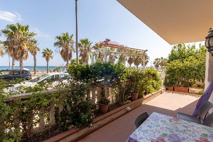 Foto Appartamento in Lungomare pietrenere, Pozzallo di 90 m² con 4 locali