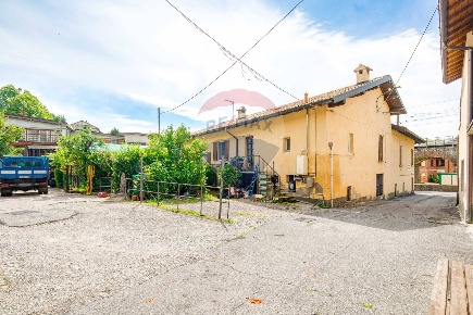 Foto Appartamento in VIA MOLINA, Barasso di 65 m² con 2 locali in vendita