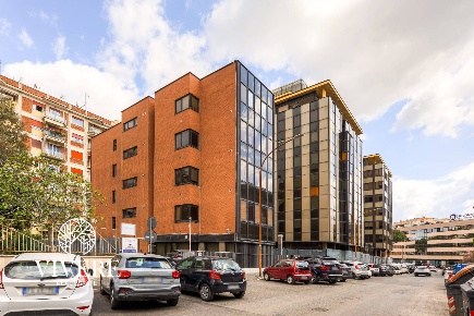 Foto Ufficio in Via Baldassarre Castiglione, Roma Ardeatino - Montagnola