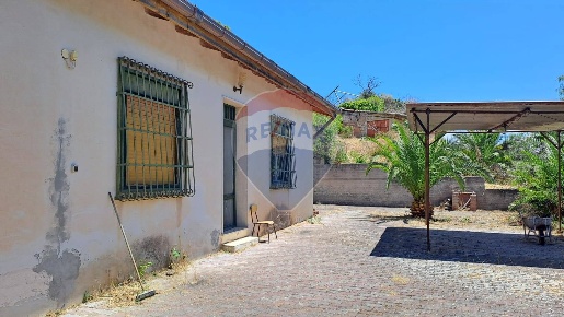 Foto Villa unifamiliare in contrada campoliberto, Vizzini di 120 m²