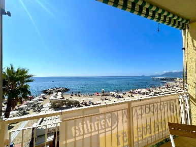 Foto Appartamento in Corso Italia, Pietra Ligure di 68 m² con 3 locali