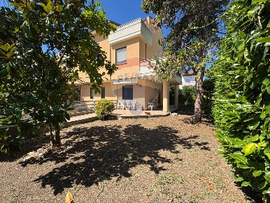 Foto Villa bifamiliare in Santa Giusta, Lanciano Centro di 160 m²