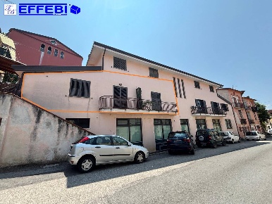 Foto Appartamento in via Roma, Spezzano della Sila Centro di 90 m²