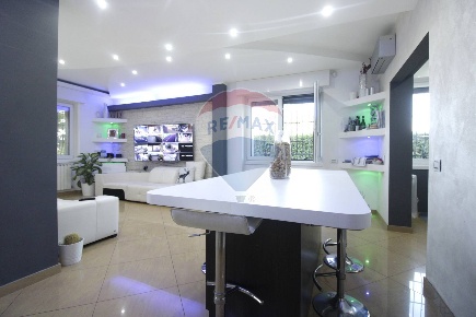 Foto Casa indipendente a Bressana Bottarone di 230 m² con 7 locali