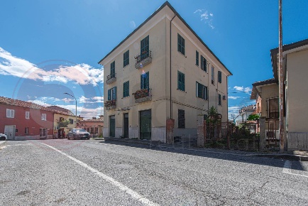 Foto Locale commerciale in Via Giuseppe Mazzini, Ceprano Centro di 75 m²