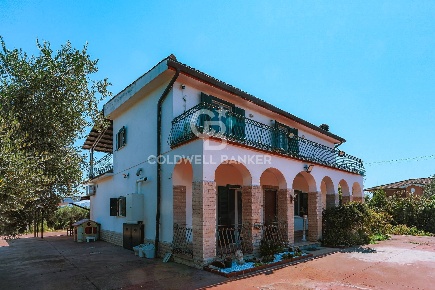 Foto Villa singola in Via Colle Formica, Velletri Appia Sud di 251 m²