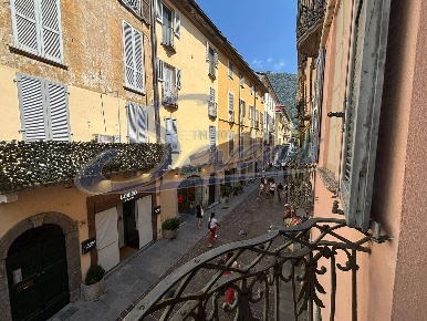 Foto Attività commerciale in como centro, Como Centro Storico di 135 m²