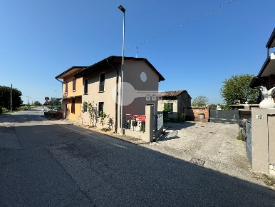 Foto Casa indipendente in Via Leonardo Da Vinci, Leno Porzano di 63 m²