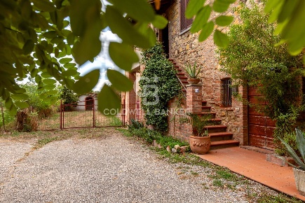 Foto Rustico in Via delle Tombe, Montepulciano di 101 m² con 3 locali