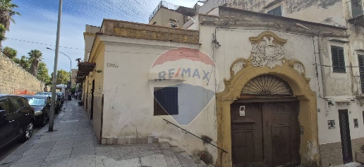 Foto Locale commerciale in VIA DEL BASTIONE, Palermo Cassaro di 170 m²