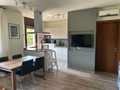 Foto Appartamento a Verona di 95 m² con 4 locali in vendita