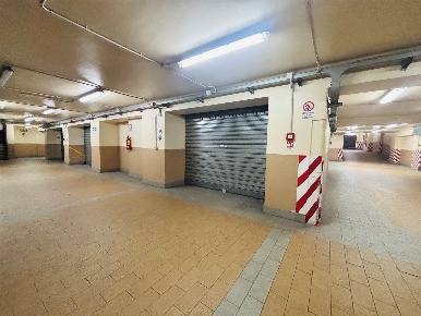 Foto Garage a Catania Province - Veneto di 22 m² con 1 locali in affitto