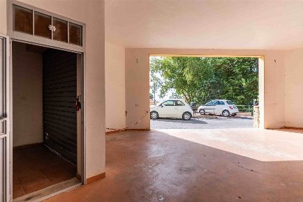 Foto Garage in Via delle Fresie, Cefalù Centro di 32 m² con 1 locali