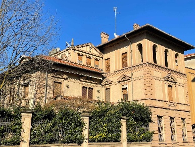 Foto Villa unifamiliare in VIA MUSSO 6, Casale Monferrato Centro di 1300 m²
