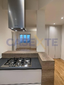 Foto Appartamento in via Tonale, Milano Centrale di 97 m² con 3 locali