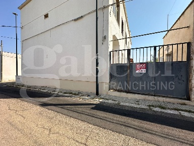 Foto Appartamento in Via Dante Alighieri 16, Alliste Felline di 88 m²