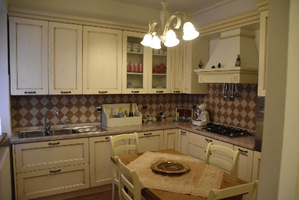 Foto Casa indipendente a Stazzema Terrinca di 210 m² con 10 locali