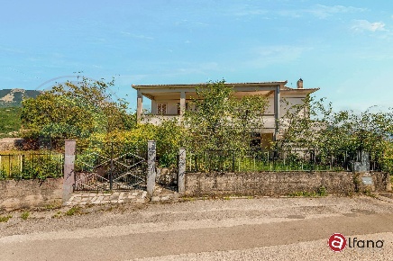Foto Casa indipendente in Via San Pancrazio, Campoli Appennino di 224 m²
