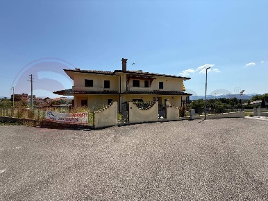 Foto Villa a schiera in Via Bernardo Belli, Colfelice di 240 m² in vendita