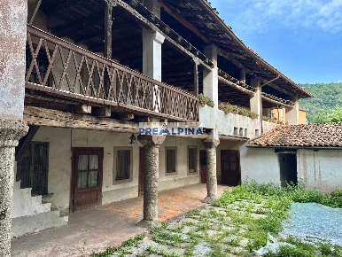 Foto Casa indipendente in via alessandro manzoni 23, Gazzaniga Centro
