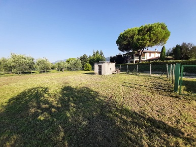 Foto Terreno agricolo in Via Roseti, San Felice del Benaco di 3047 m²