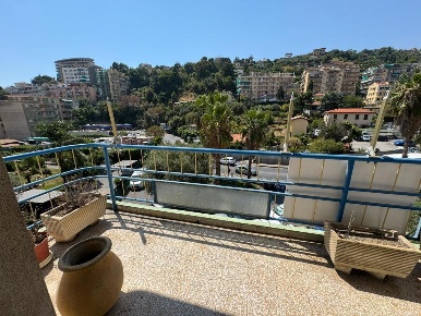 Foto Appartamento in via pietro agosti  270, Sanremo Borgo di 80 m²