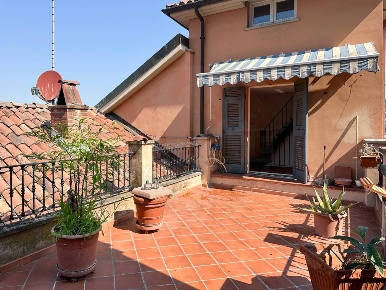 Foto Appartamento in Via della Bollente, Acqui Terme Centro di 173 m²
