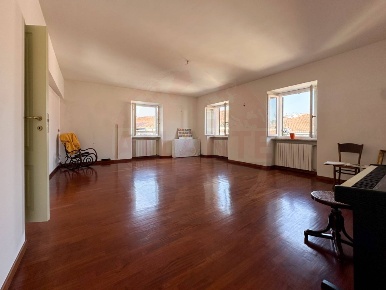 Foto Appartamento in Via della Bollente, Acqui Terme Centro di 173 m²
