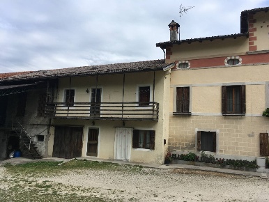 Foto Case semi ndipendenti in VIA BEATO BERNARDINO, Feltre di 800 m²