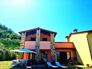 Foto Rustico a Montespertoli di 230 m² con 6 locali in vendita