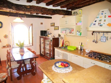 Foto Casa indipendente a Torrita di Siena Centro di 150 m² con 8 locali