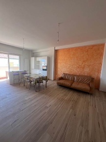 Foto Appartamento a Civitanova Marche Centro di 140 m² con 6 locali