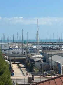 Foto Appartamento a Civitanova Marche Centro di 140 m² con 6 locali